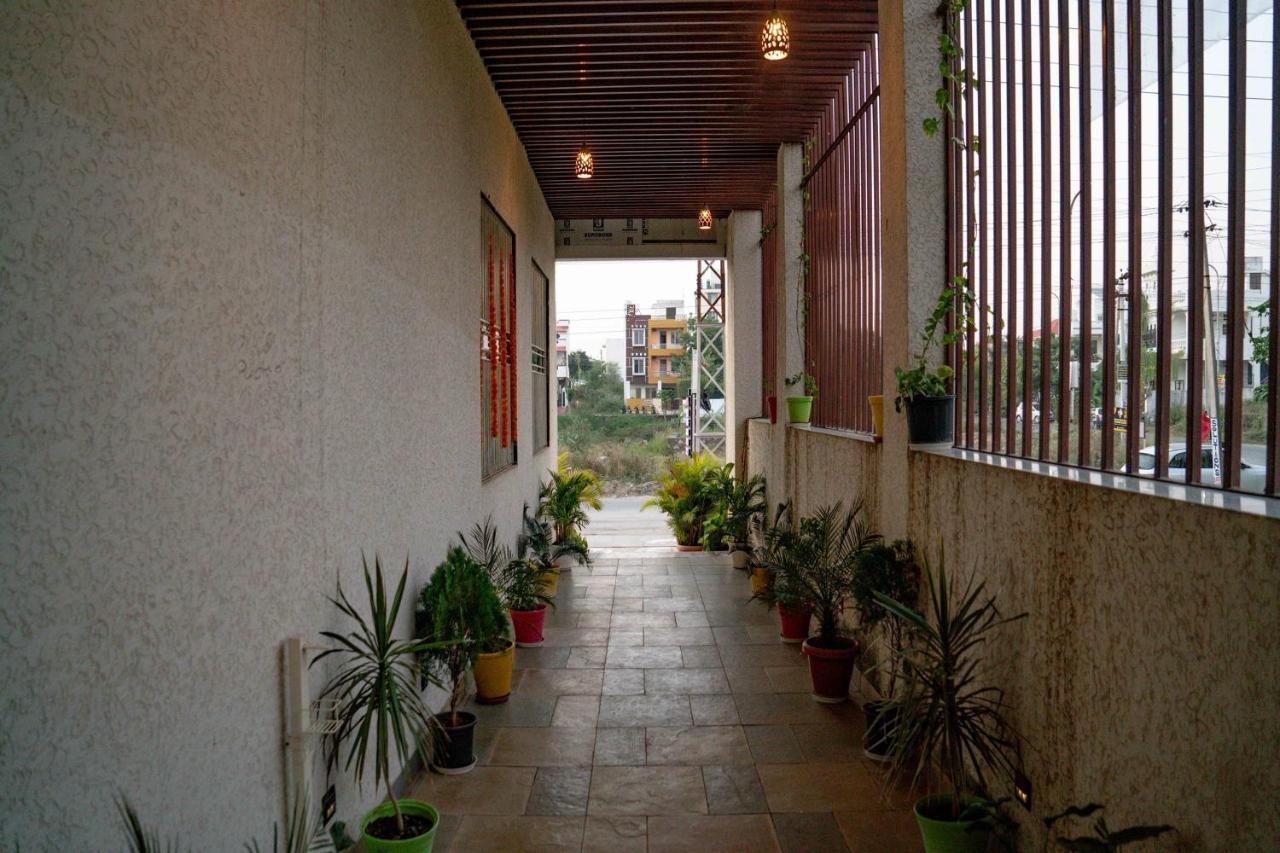 Pine Regency - Aravali'S Peak View Hotel Udaipur Eksteriør billede